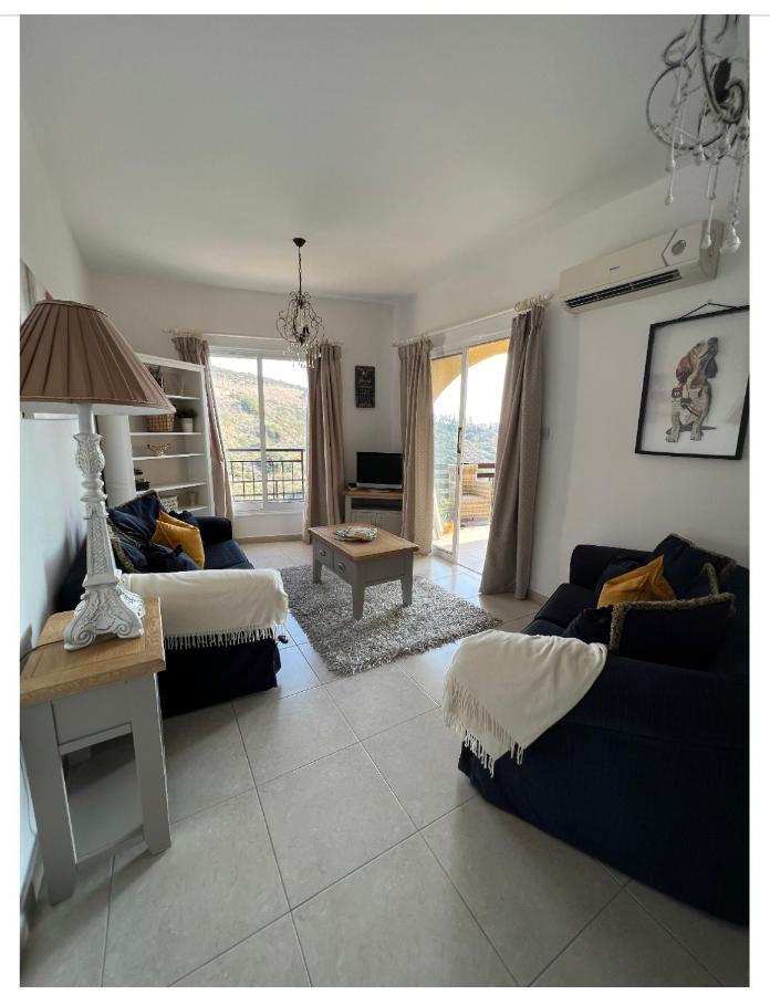 Hillview Apartment Пейя Экстерьер фото