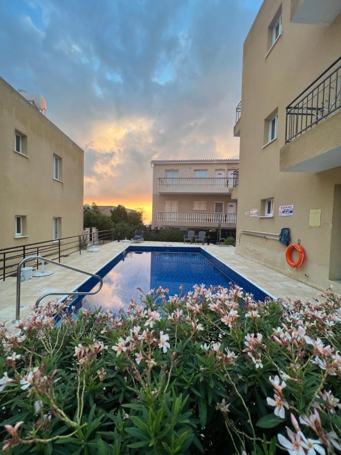 Hillview Apartment Пейя Экстерьер фото