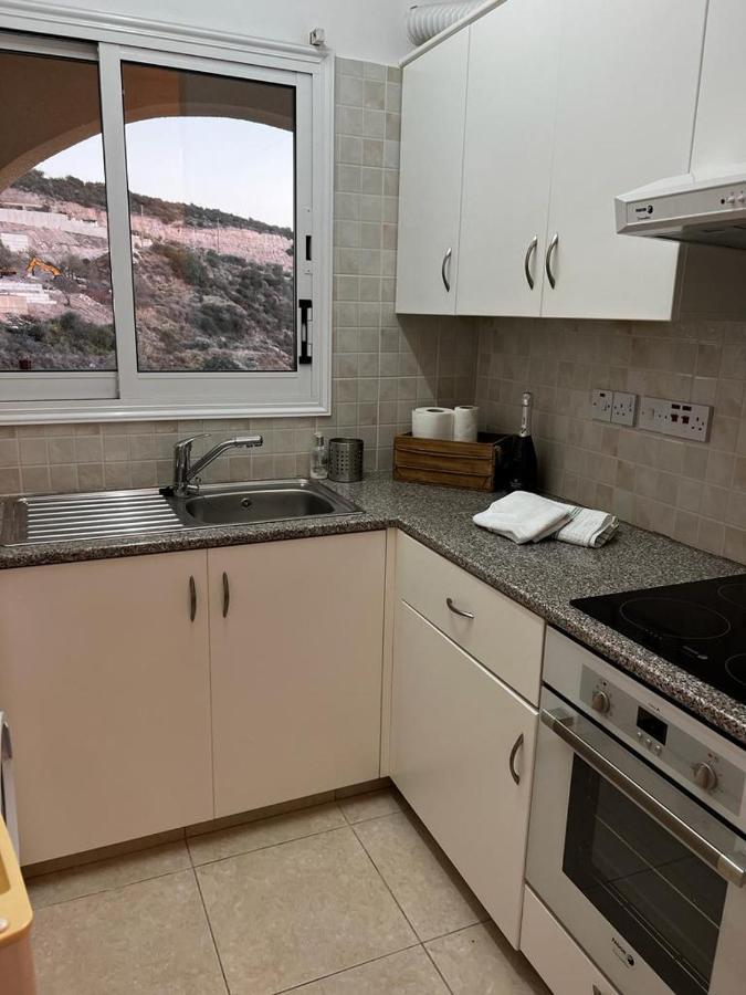 Hillview Apartment Пейя Экстерьер фото
