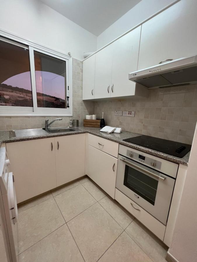 Hillview Apartment Пейя Экстерьер фото